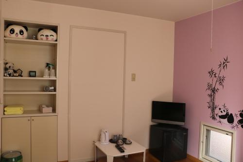 room detail thumbnail 1