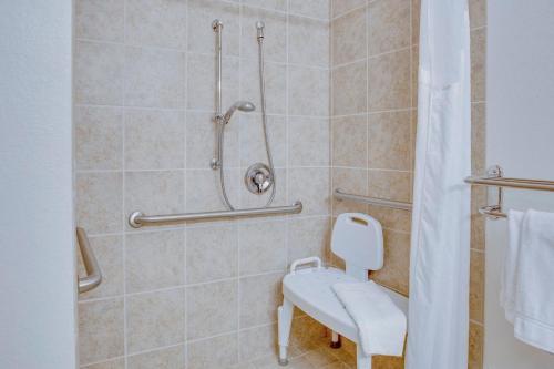 Holiday Inn Express Hotel & Suites Oklahoma City-Bethany an IHG Hotel - image 8
