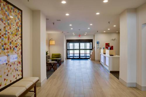 Holiday Inn Express Hotel & Suites Oklahoma City-Bethany, an IHG Hotel