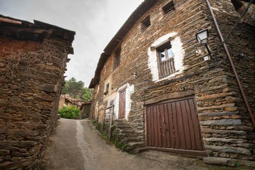 Sierra de Gata EL MIRADOR DE ROBLEDILLO