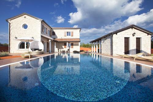  Istrian Villa Lux 103 in Čabrunići