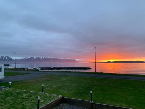 Waterfront Fjord House - Litli-Árskógssandur