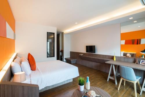 room detail thumbnail 1