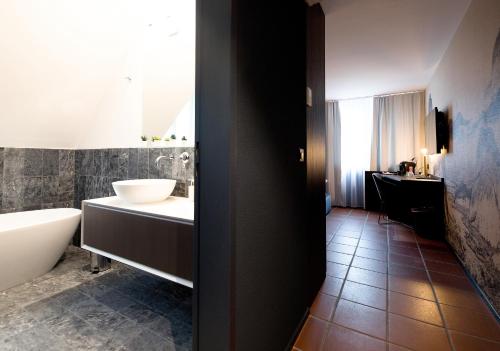 Hotel Sonne Sissach Room Type - Deluxe Double Room with Bath