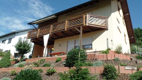 Ferienwohnung Fleckenstein in Eichenbühl, Deutschland