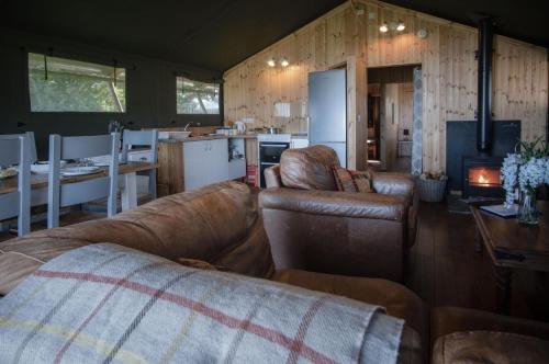 Three Cliffs - Safari Glamping Tent - Llangennith 4