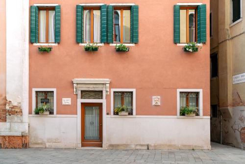 Palazzo San Luca - image 2
