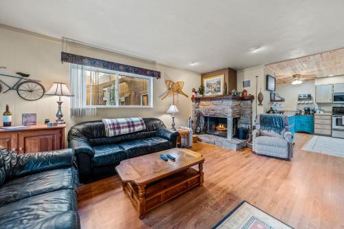 Getaway Condo - Apartment - Warrensburg