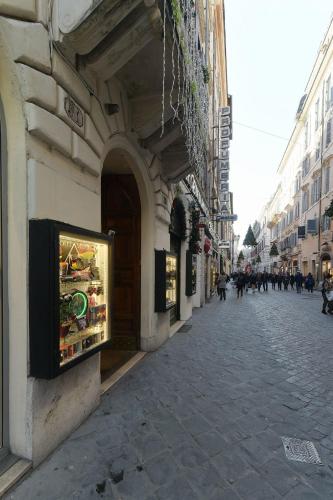 Gravina Suite Frattina - image 11