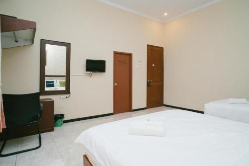 Urbanview Hotel Griya Surya Malang by RedDoorz