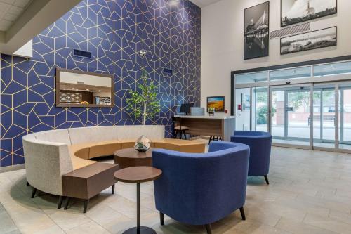 Best Western Plus Pembina Inn & Suites