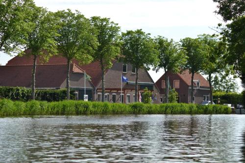 lodge 61 hotel aan het water, Medemblik bei Wognum