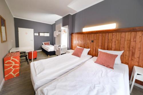 Old Town Hostel - image 2