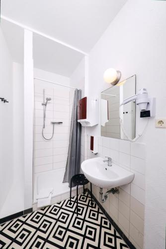 Old Town Hostel - image 3