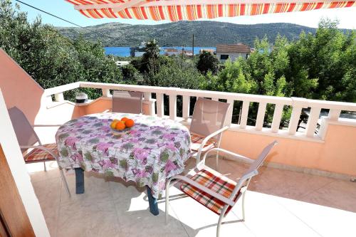 One-Bedroom Apartment with Terrace