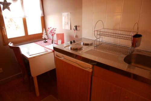virtuve, Chambres d'hotes chez Loulou et Caramel in Magstatt-le-Bas