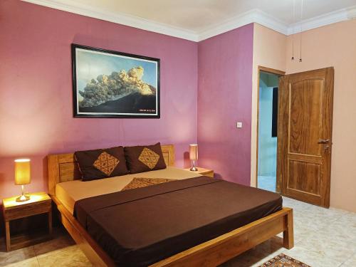 1 king bed, 1 twin bed