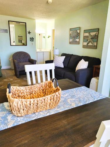 Oceanfront One Bedroom Condo Daytona Beach Fl in Daytona Beach, USA