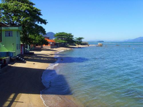 Casa completa a 5min da praia!