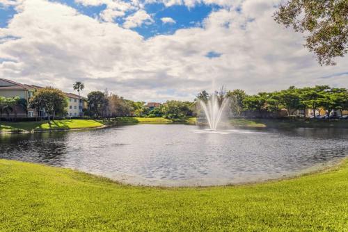 Luxurious Apartments with Pool and Gym at Boynton Beach in Boynton Beach, USA