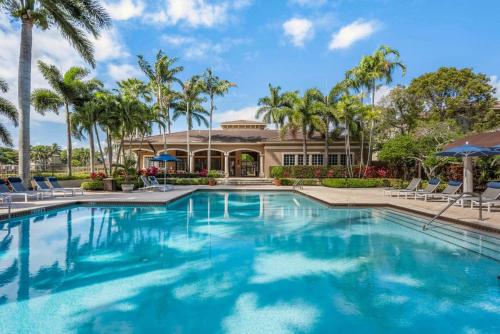 Luxurious Apartments with Pool and Gym at Boynton Beach in Boynton Beach, Vereinigte Staaten von Amerika