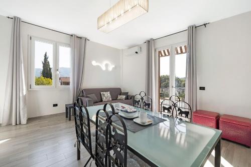 Superior One-Bedroom Apartment with Balcony