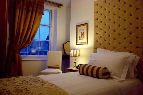 The Georgian Town House Hotel - image 2