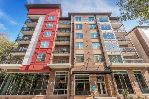 Exterior view, Modish and Spacious Apartments at The Exchange on Erwin in Durham, North Carolina in Durham (NC)