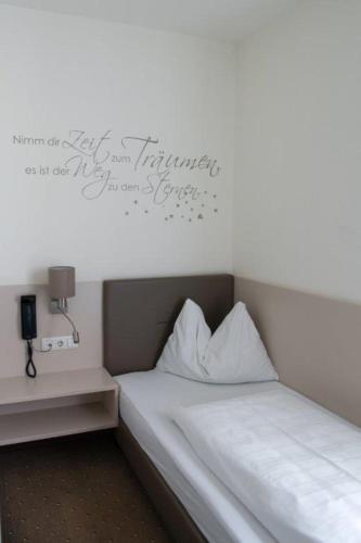 Hotel Lokomotive - image 8