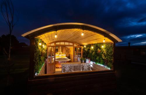 Picture of Ashwood Shepherd Hut -Ockeridge Rural Retreats