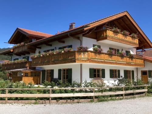 Ferienwohnungen Anton Geierstanger in Wallgau, Deutschland