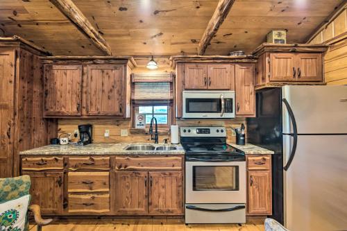 ‘The Deer’ Cabin Peaceful Refuge in East Texas in Van (TX)
