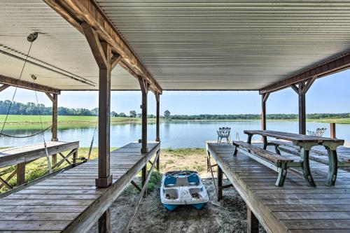 ‘The Deer’ Cabin Peaceful Refuge in East Texas in Van (TX)