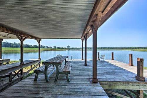‘The Deer’ Cabin Peaceful Refuge in East Texas in Van (TX)
