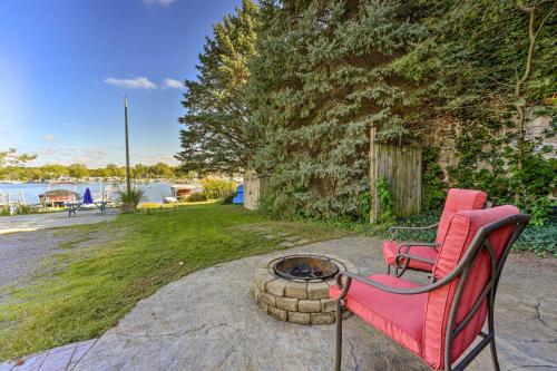 Hamilton Lakefront Retreat Central Location!