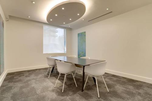 Fascinating 1 Bedroom Condo At Ballston With Gym in Arlington, USA