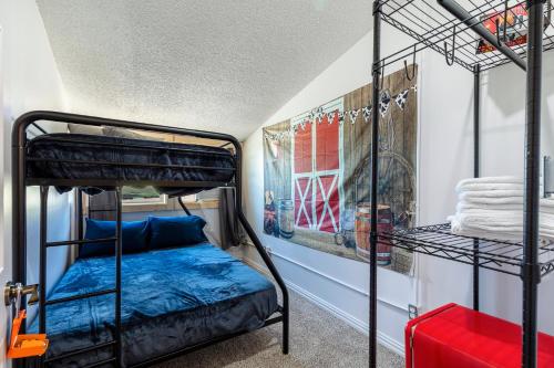 1 double bed, 1 twin bed