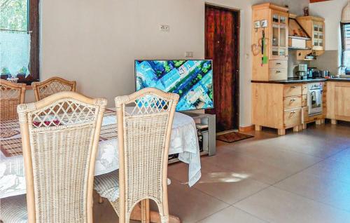 Amazing Home In Rybakowo With Kitchen