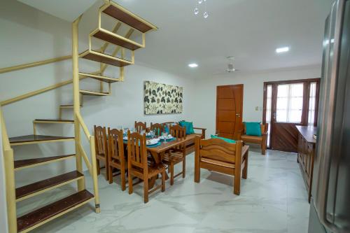 Duplex em Condomínio Jerusalém 1