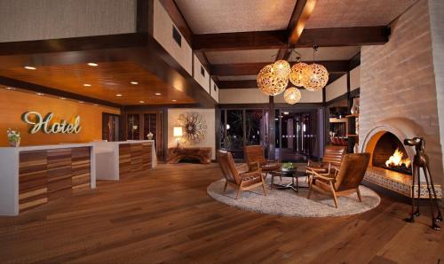 Lobby, The Garland in Universal City