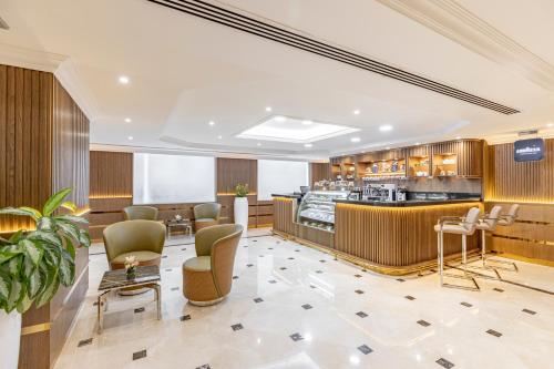 Golden Sands 10 Hotel Apartments - image 10