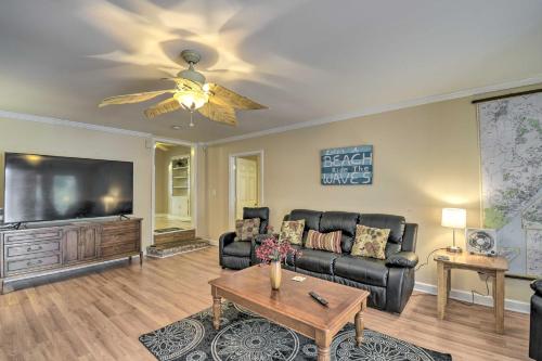 Spacious Myrtle Beach Home 2 Blocks to Shore