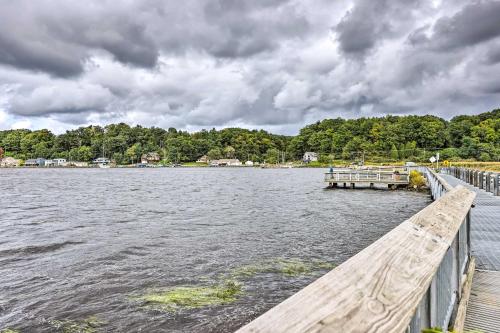 Charming Pentwater Home with Fire Pit and Yard! Charming Pentwater Home with Fire Pit and Yard!