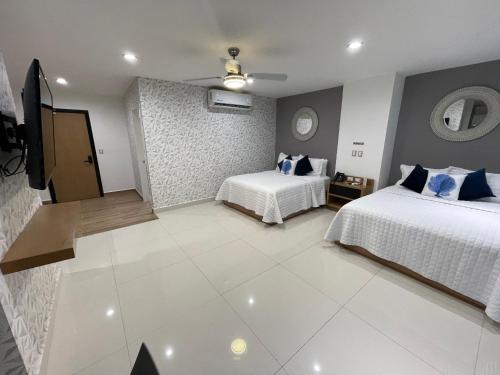 Hotel Tramonto Mazatlan Room Type - Quadruple Room with Sea View