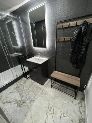 Penthouse Style Luxury 2 Bedroom House has Hot-Tub, extra fees apply, Birmingham (foto 8)