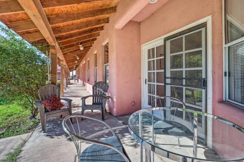 Cozy and Relaxing Eloy Apartment with Pool Access