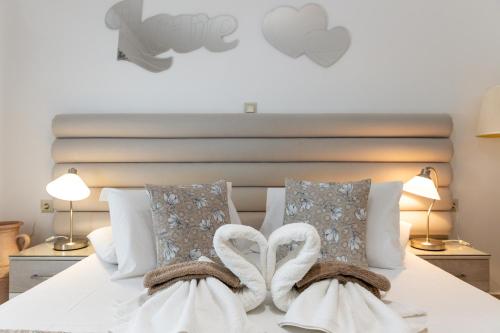  Panos Luxury Studios in Parikia