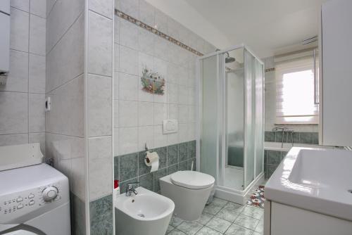 Tomisha - image 12