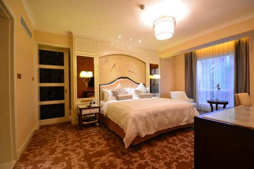 Suite room in Urban Island Hotel Shanghai