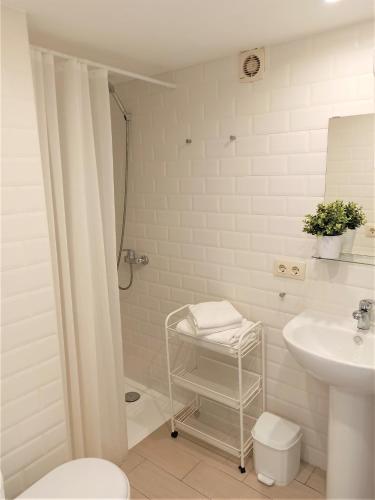 Apartaments Fonda Comerç - image 5